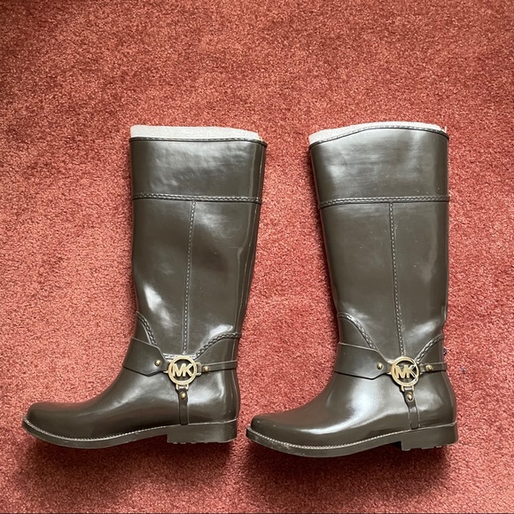Michael Kors Harness Rubber Rainboots - Picture 1 of 6